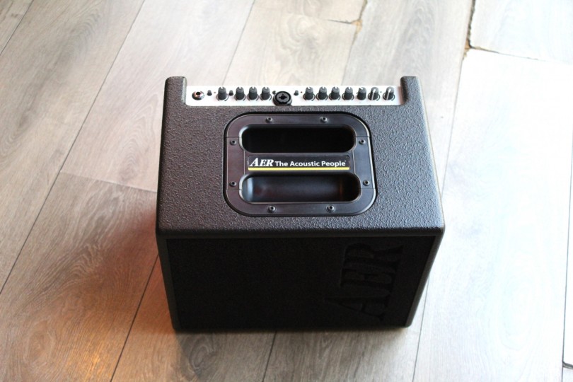 AER "Compact 60 4 with her Gigbag"