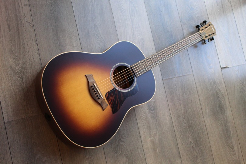 TAYLOR "AD17e-Sunburst" AEROCASE