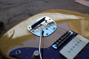 FENDER "Limited 60th Anniversary Classic Jazzmaster Vinatge Blonde"