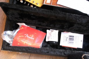 FENDER "Limited 60th Anniversary Classic Jazzmaster Vinatge Blonde"