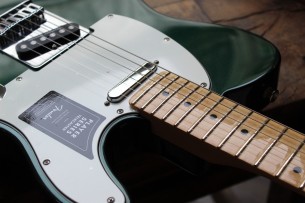 FENDER " Limited Edition Player Telecaster, Maple Fingerboard, British Racing Green" 2, 99 KG