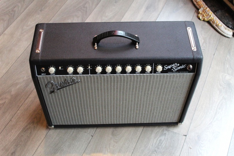 FENDER "Super-Sonic™ 22 Combo, Black"