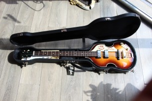 HOFNER "Violin Bass - 61 'Cavern' 60th Anniversary Edition" Piece 50 of 60 made worldwide