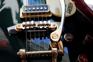 GRETSCH "G6128T-57 Vintage Select ’57 Duo Jet™ with Bigsby, TV Jones, Cadillac Green" HARDCASE, 3, 60 KG