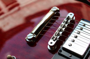 GIBSON "ES- 335 Sixties Cherry" HARDCASE, 3, 51 KG