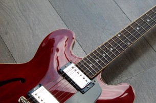GIBSON "ES- 335 Sixties Cherry" HARDCASE, 3, 51 KG