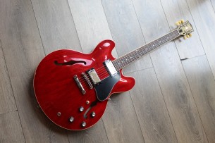 GIBSON "ES- 335 Sixties Cherry" HARDCASE, 3, 51 KG