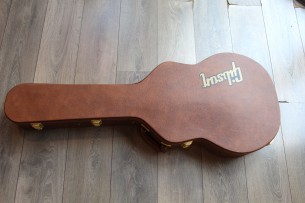 GIBSON "ES- 335 Sixties Cherry" HARDCASE, 3, 51 KG