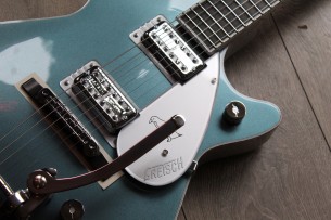 GRETSCH "G6134T-140 LTD 140th Double Platinum Penguin with String-Thru Bigsby, Stone Platinum/Pure Platinum" HARDCASE