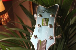 GRETSCH "G6134T-140 LTD 140th Double Platinum Penguin with String-Thru Bigsby, Stone Platinum/Pure Platinum" HARDCASE