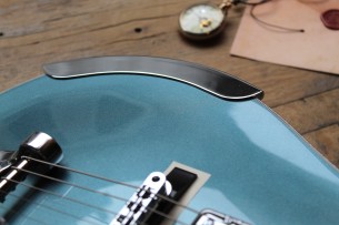 GRETSCH "G6134T-140 LTD 140th Double Platinum Penguin with String-Thru Bigsby, Stone Platinum/Pure Platinum" HARDCASE