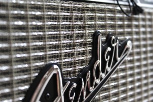 FENDER "´65 Deluxe Reverb Amp Combo"