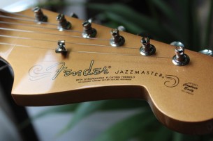 FENDER "Troy Van Leeuwen Jazzmaster, Cooper Aged, Maple" HARDCASE