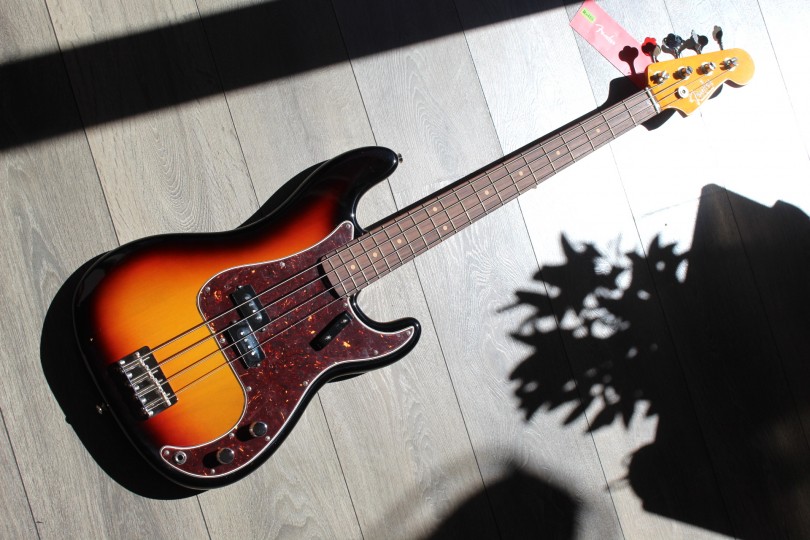 FENDER "American Vintage II 1960 Precision Bass,3-Color Sunburst,,Slab Rosewood" HARDCASE