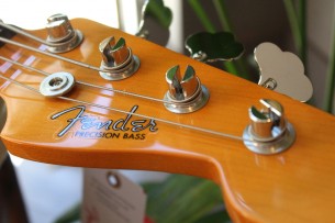 FENDER "American Vintage II 1960 Precision Bass,3-Color Sunburst,,Slab Rosewood" HARDCASE