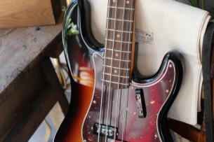 FENDER "American Vintage II 1960 Precision Bass,3-Color Sunburst,,Slab Rosewood" HARDCASE