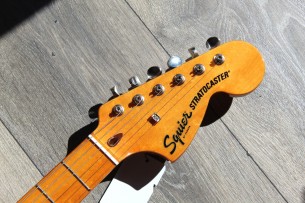 Squier "Classic Vibe '70s Stratocaster HSS Black" by FENDER