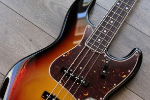 FENDER "American Vintage II 1966 Jazz Bass,3-Color Sunburst,Bound Round-Laminated Rosewood" HARDCASE, 4, 04 KG