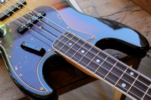 FENDER "American Vintage II 1966 Jazz Bass,3-Color Sunburst,Bound Round-Laminated Rosewood" HARDCASE, 4, 04 KG