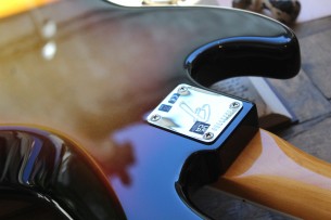 FENDER "American Vintage II 1966 Jazz Bass,3-Color Sunburst,Bound Round-Laminated Rosewood" HARDCASE, 4, 04 KG