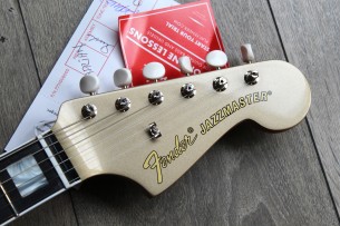 FENDER "Gold Foil Jazzmaster, Ebony Fingerboard, Shoreline Gold" GIGBAG, 3, 76 KG