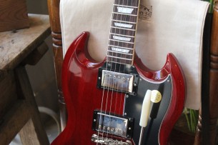 GIBSON "SG Standard '61 Maestro Vibrola" HARDCASE, 3, 35 KG
