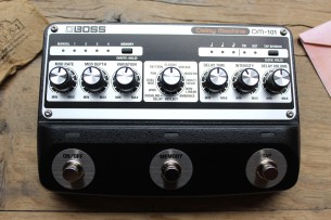 BOSS "DM-101 Delay Machine"