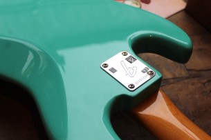 Fender "American Vintage II 1966 Jazz Bass, Sea Foam Green" 4, 10 KG