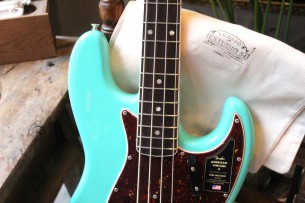Fender "American Vintage II 1966 Jazz Bass, Sea Foam Green" 4, 10 KG