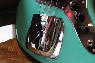 Fender "American Vintage II 1966 Jazz Bass, Sea Foam Green" 4, 10 KG