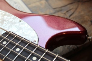 Fender “American Performer Mustang Bass, Aubergine,Rosewood “