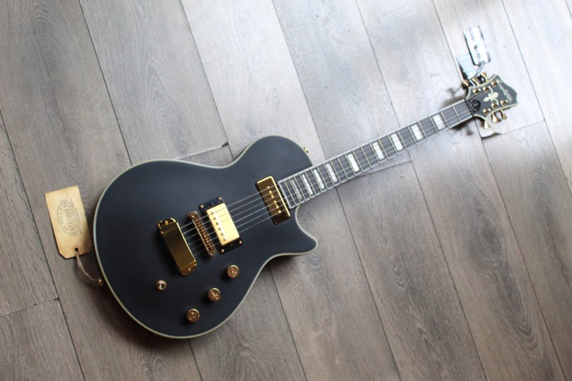 HAGSTROM "LIMITED ONLY 60 PIECES MADE (Number 09/60) Ultra Max Limited Gold Satin Black P-90" GIG BAG