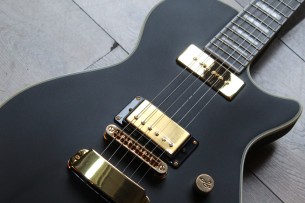 HAGSTROM "LIMITED ONLY 60 PIECES MADE (Number 09/60) Ultra Max Limited Gold Satin Black P-90" GIG BAG