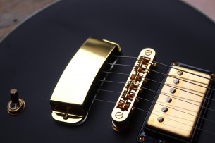 HAGSTROM "LIMITED ONLY 60 PIECES MADE (Number 09/60) Ultra Max Limited Gold Satin Black P-90" GIG BAG