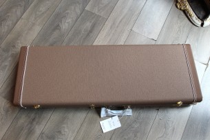 FENDER "Custom Shop Heavy Relic '62 Jaguar Matching Head Fiesta Red" HARDCASE