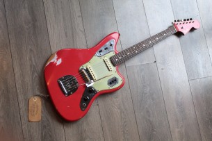 FENDER "Custom Shop Heavy Relic '62 Jaguar Matching Head Fiesta Red" HARDCASE