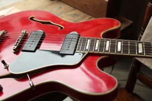 EASTMAN "T64 VT Antique Red" HARDCASE and Paper, 2, 47 KG