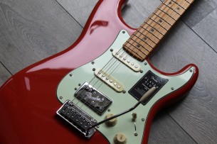 FENDER "Player Plus Stratocaster HSS, Fiesta Red, Maple" GIGBAG, 3, 99 KG