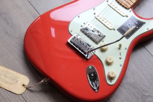 FENDER "Player Plus Stratocaster HSS, Fiesta Red, Maple" GIGBAG, 3, 99 KG