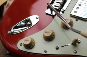 FENDER "Player Plus Stratocaster HSS, Fiesta Red, Maple" GIGBAG, 3, 99 KG