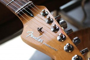 FENDER "Player Plus Stratocaster, Sienna Sunburst, Pau Ferro" GIGBAG, 3, 59 KG