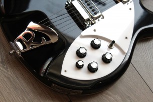 RICKENBACKER "360/ Jetglo" HARDCASE