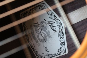 ATKIN "D-37 Herringbone Natural Aged" HARDCASE