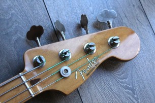 FENDER "Classic Series Precision Fiesta Red 2014"