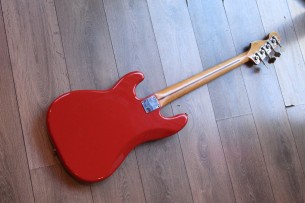 FENDER "Classic Series Precision Fiesta Red 2014"