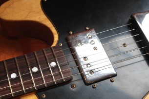 FENDER "Custom Shop Limited Edition '70S Tele - Relic - Aged Natural" HARDCASE & PAPERS, 3, 11 KG