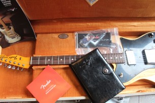 FENDER "Custom Shop Limited Edition '70S Tele - Relic - Aged Natural" HARDCASE & PAPERS, 3, 11 KG