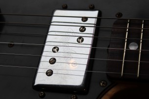 FENDER "Custom Shop Limited Edition '70S Tele - Relic - Aged Natural" HARDCASE & PAPERS, 3, 11 KG