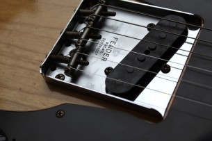 FENDER "Custom Shop Limited Edition '70S Tele - Relic - Aged Natural" HARDCASE & PAPERS, 3, 11 KG