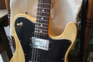 FENDER "Custom Shop Limited Edition '70S Tele - Relic - Aged Natural" HARDCASE & PAPERS, 3, 11 KG